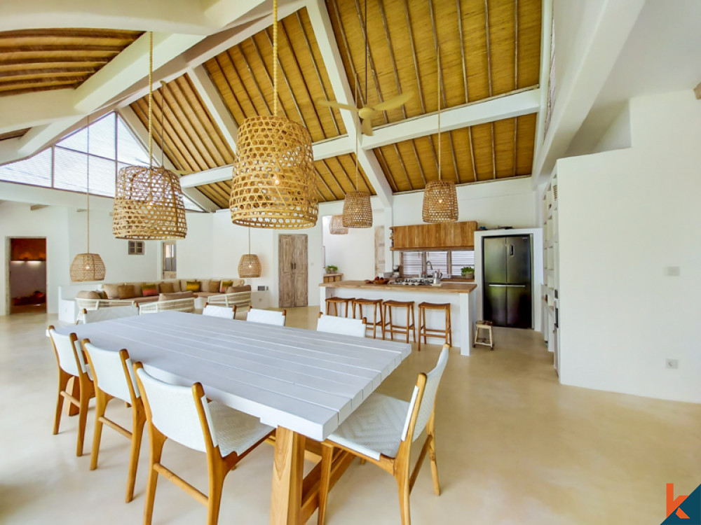 Villa Sewa Tropis Baru Dijual di Umalas
