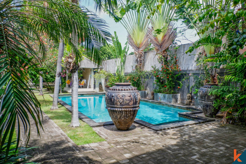 Villa Indah untuk Disewakan di Lokasi Utama Seminyak