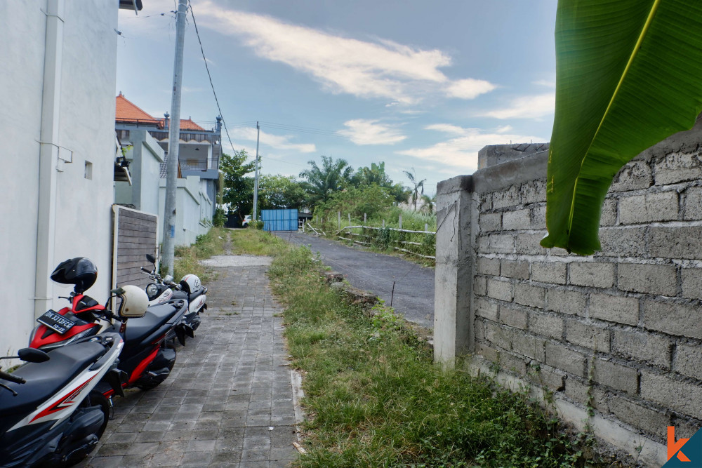 Spacious Land with River and Rice Paddies View for Sale in Canggu