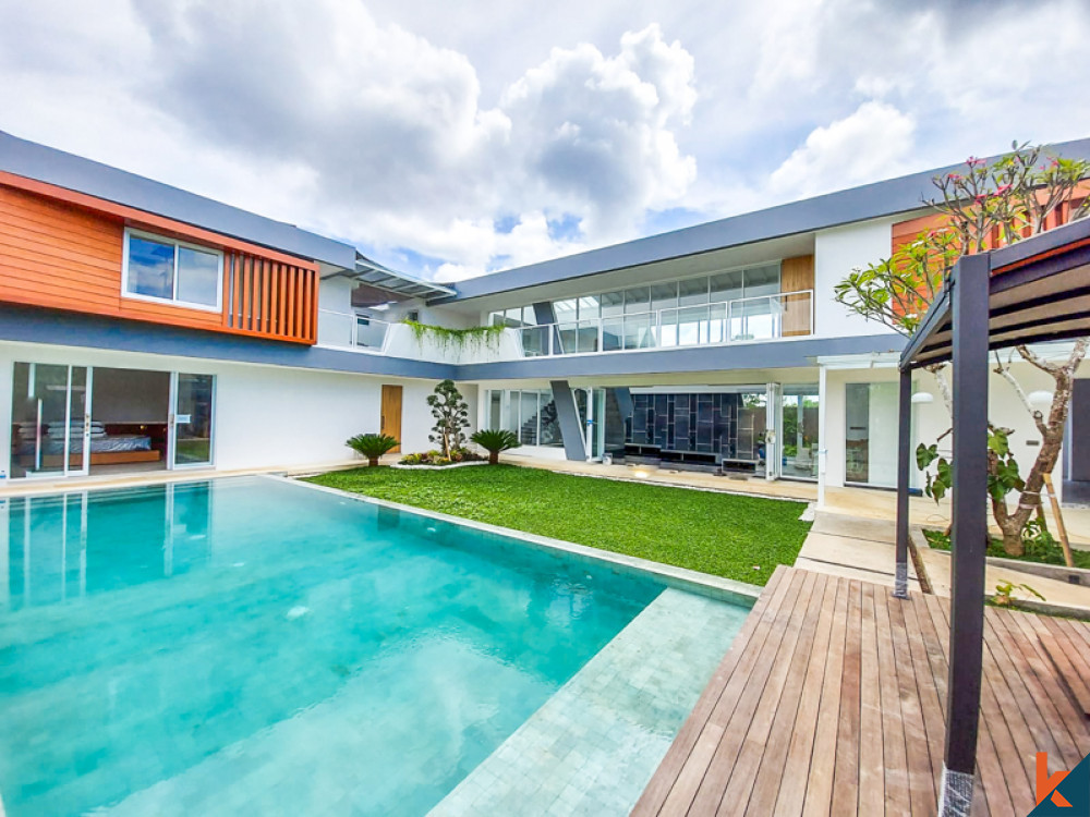 Villa neuve en pleine propriété de quatre chambres à vendre à Uluwatu