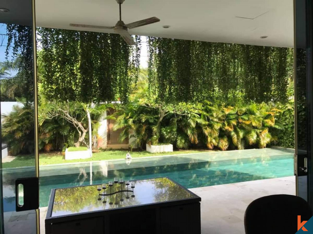 Luxueuse villa intelligente de 3 chambres à quelques pas de la plage à Berawa à vendre