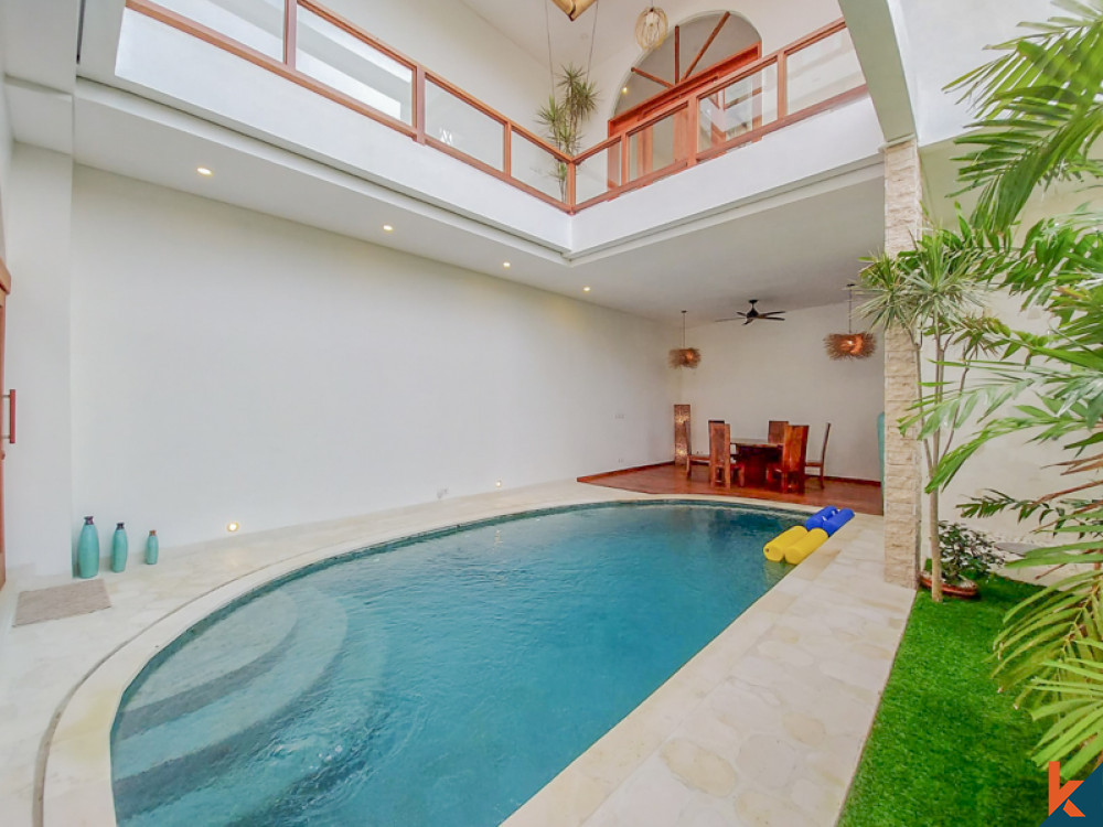 Villa neuve et élégante de trois chambres en pleine propriété à vendre à Berawa