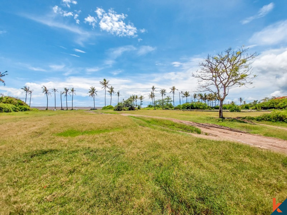 Tanah tepi pantai yang menakjubkan untuk dijual di Pantai Saba