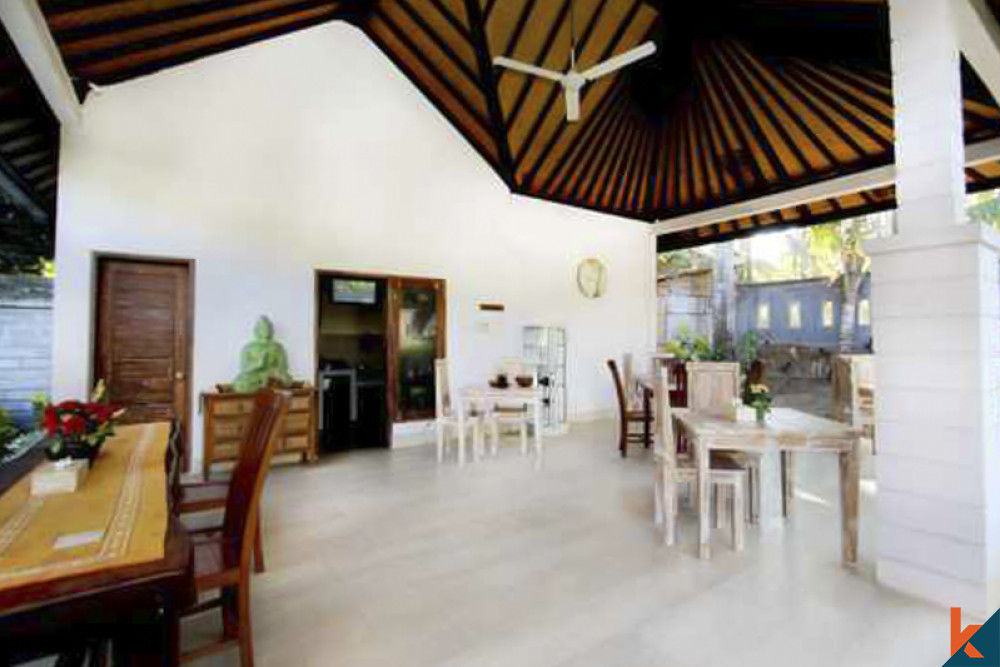 Five Bedrooms Villa With Spacious Land for Sale in Lovina