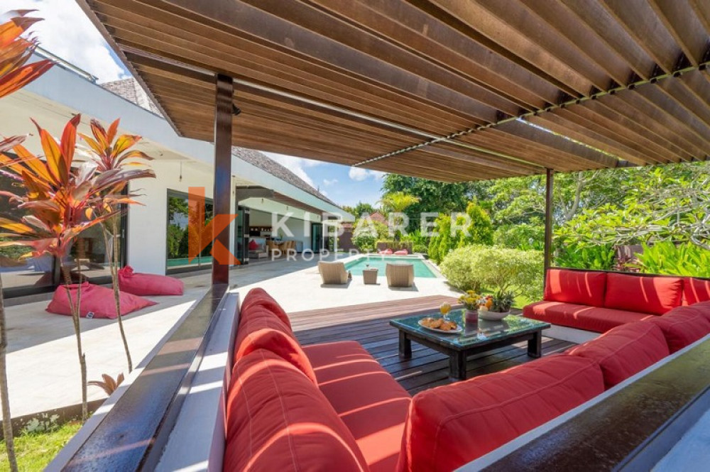 Amazing Four Bedroom Enclosed Living Villa in Ungasan (Available 5th January)