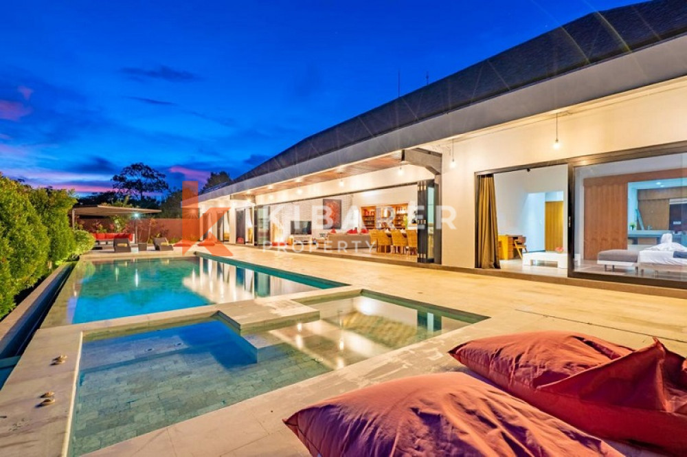 Luxurious Five Bedrooms Freehold Villa for Sale in Canggu