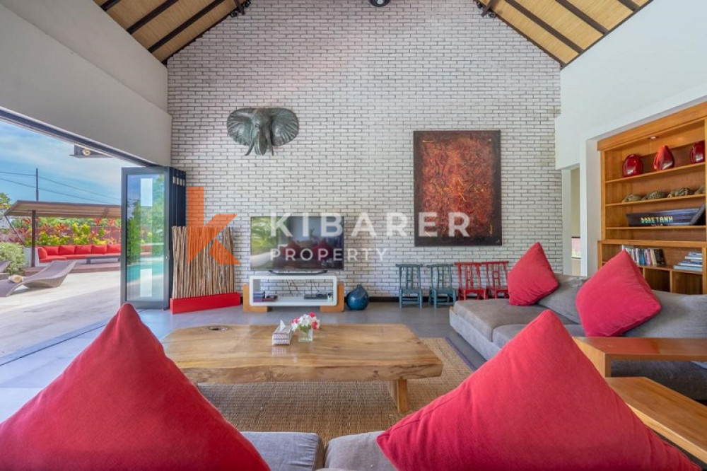 Amazing Four Bedroom Enclosed Living Villa in Ungasan (Available 5th January)