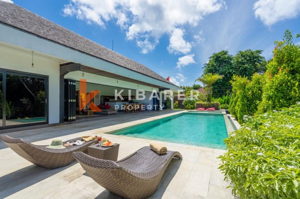 Amazing Four Bedroom Enclosed Living Villa in Ungasan (Available 5th January)