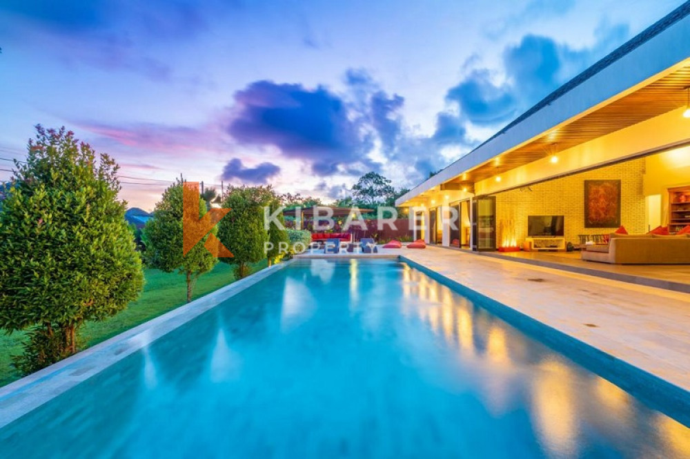 Amazing Four Bedroom Enclosed Living Villa in Ungasan (Available 5th January)