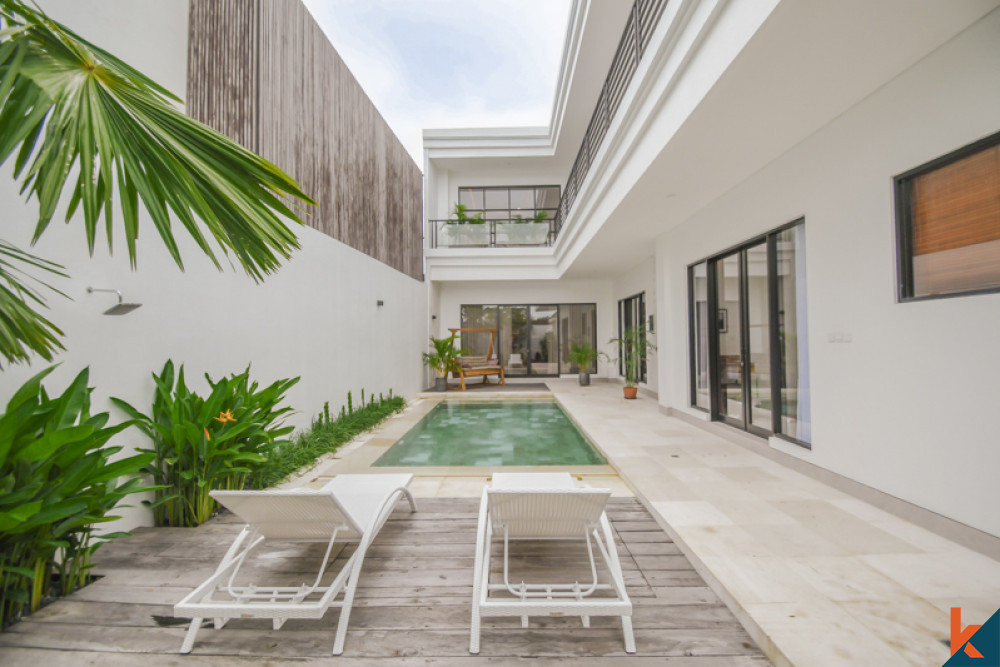 Villa neuve de style loft à vendre à Berawa
