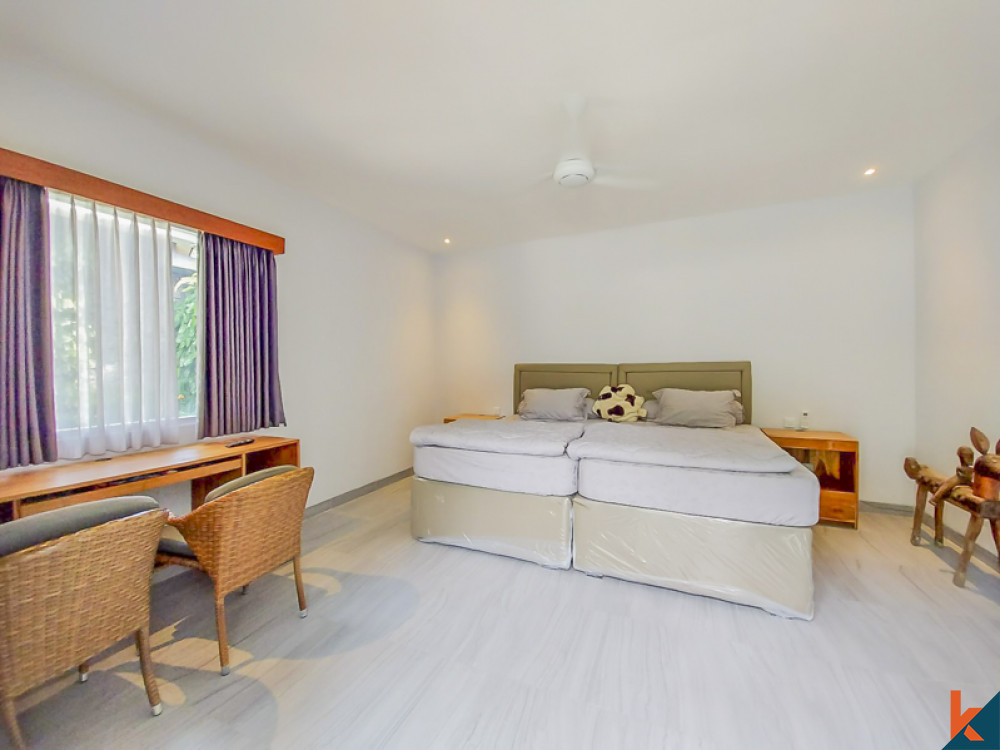 Dijual Villa Modern Empat Kamar Tidur yang Menawan di Umalas