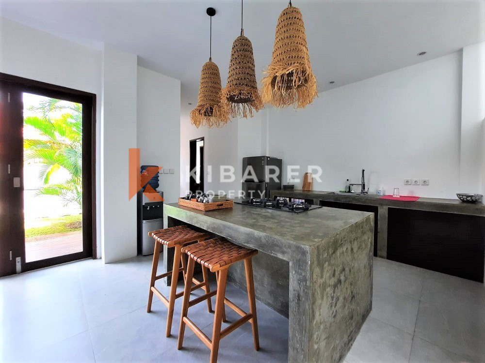 Amazing Design Four Bedrooms Enclosed Living Villa In Kayu tulang-Canggu