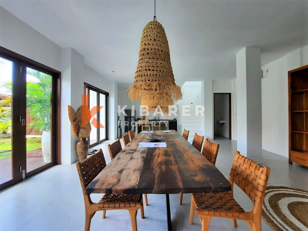 Amazing Design Four Bedrooms Enclosed Living Villa In Kayu tulang-Canggu