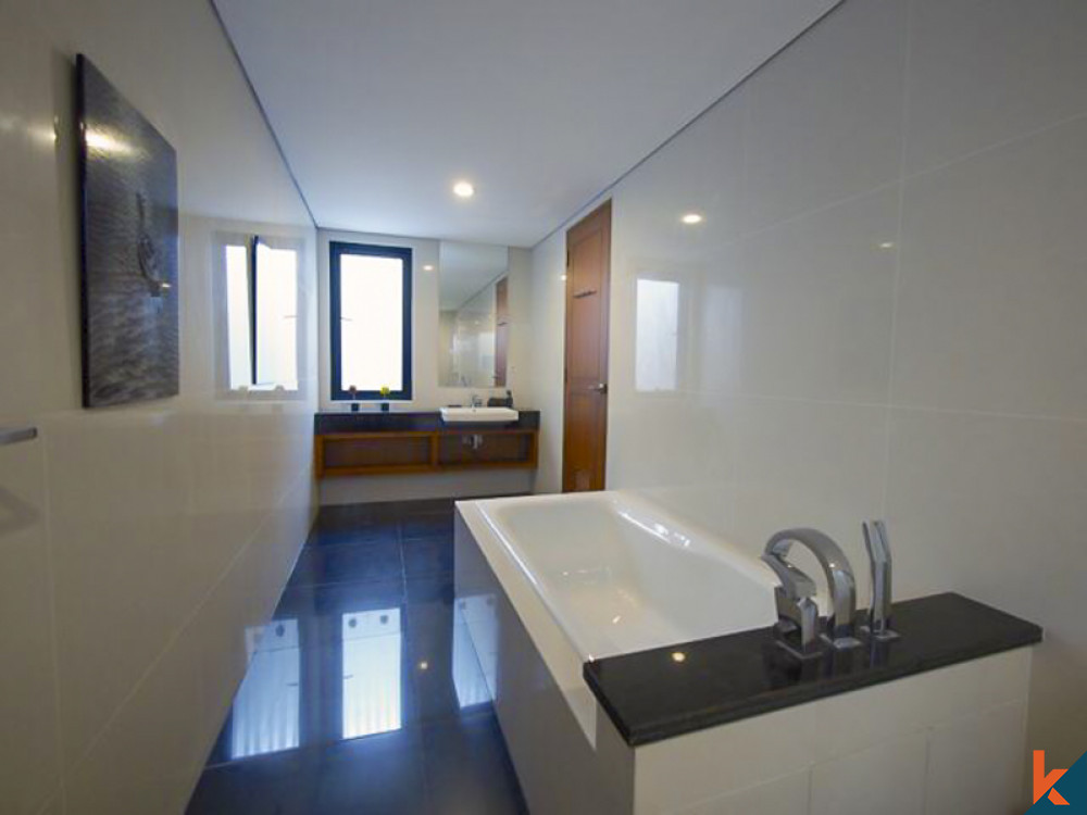 Disewakan Villa 3 Kamar Tidur Nyaman di Seminyak