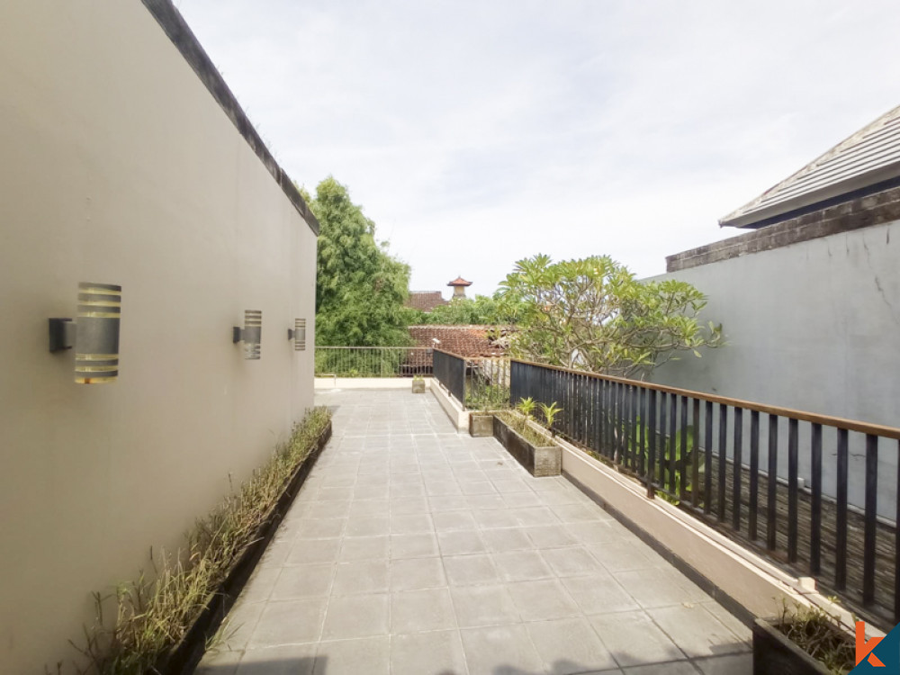 Disewakan Villa 3 Kamar Tidur Nyaman di Seminyak