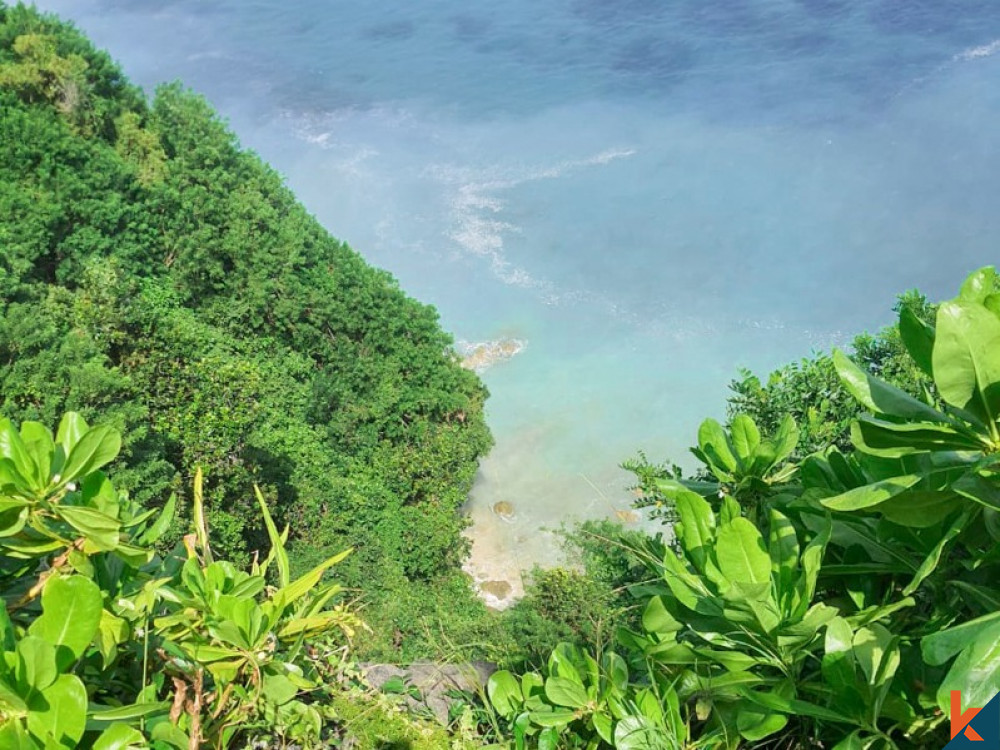 Opportunité d'investissement au sommet d'une falaise 2,8 HA avec une vue et un accès incroyables