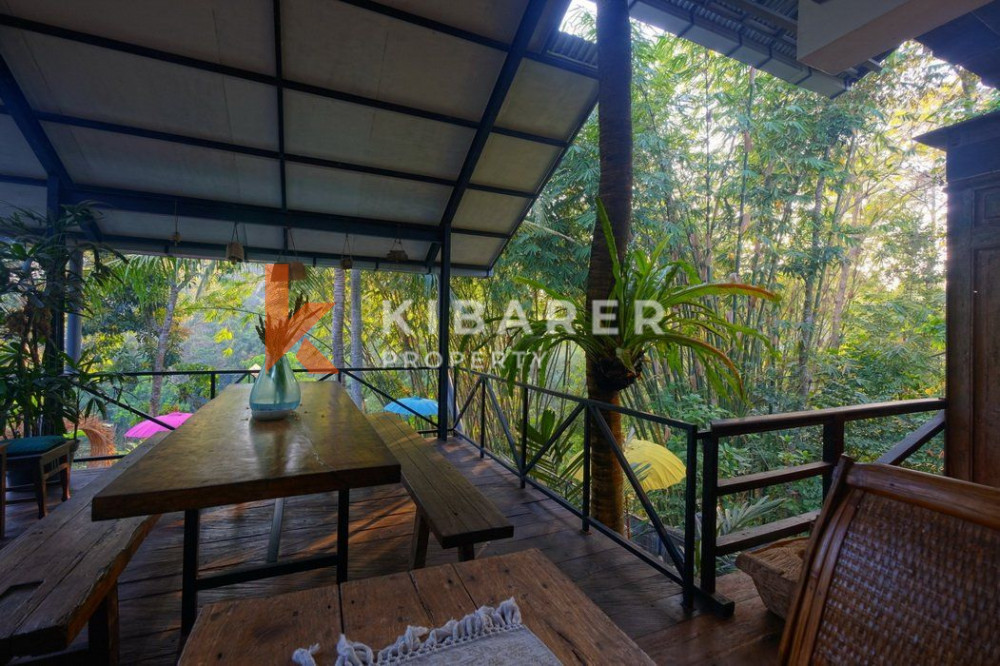 Wonderful Three Bedroom Riverside Villa Situated in Nyanyi