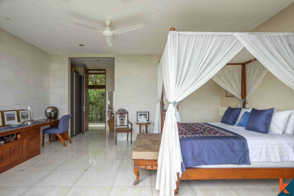 Elegant and Beautifully Villa with Amazing View for Sale in Pecatu