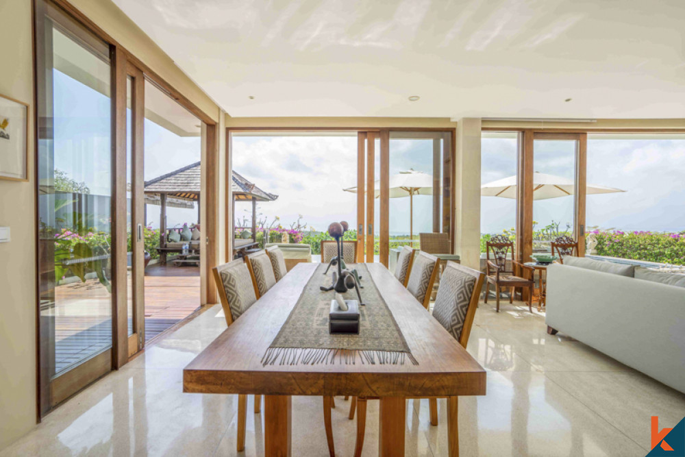 Elegant and Beautifully Villa with Amazing View for Sale in Pecatu