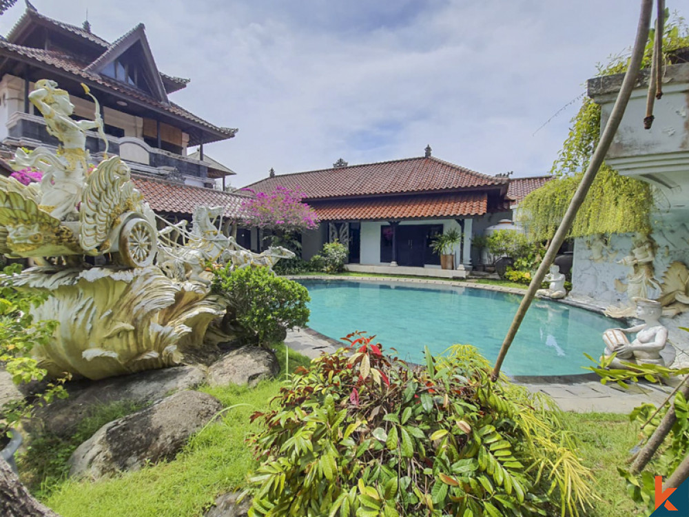Belle villa traditionnelle avec options d'achat à Jimbaran