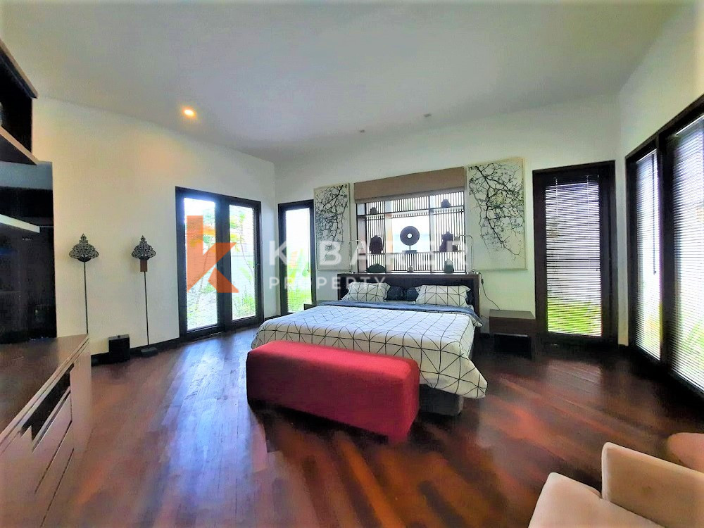 Menakjubkan Four Bedrooms Open Living Villa Terletak Di Canggu Padonan