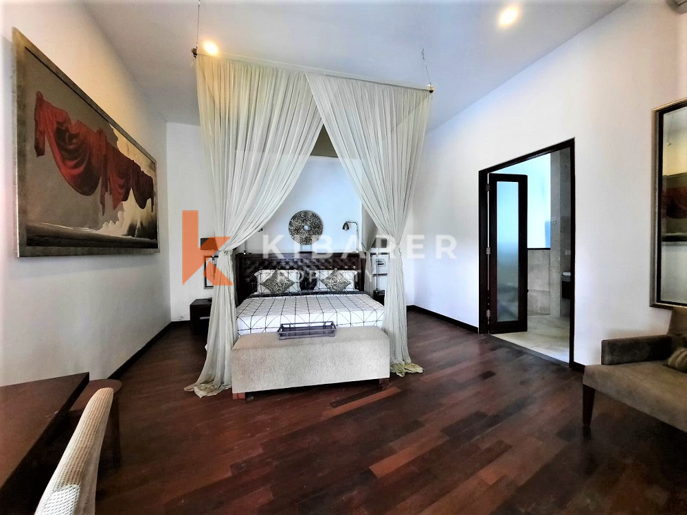 Amazing Four Bedrooms Open Living Villa Situated In Canggu Padonan(available 25th november)