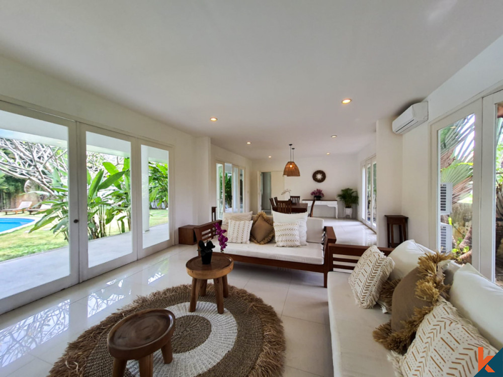 Awesome Four Bedrooms Leasehold Villa in Umalas