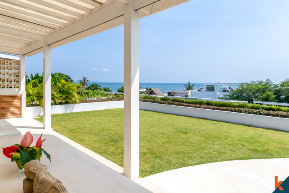 Villa Kompleks Menakjubkan Dengan Pemandangan Laut untuk Disewakan di Batu Belig