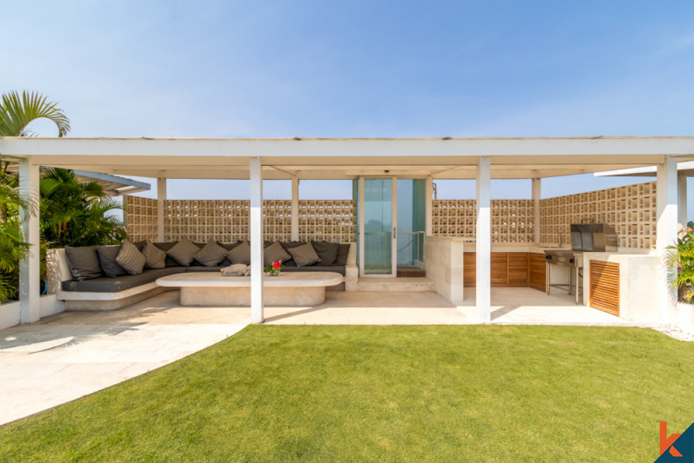 Incroyable Villa Complexe Avec vue sur l'océan à Louer à Batu Belig