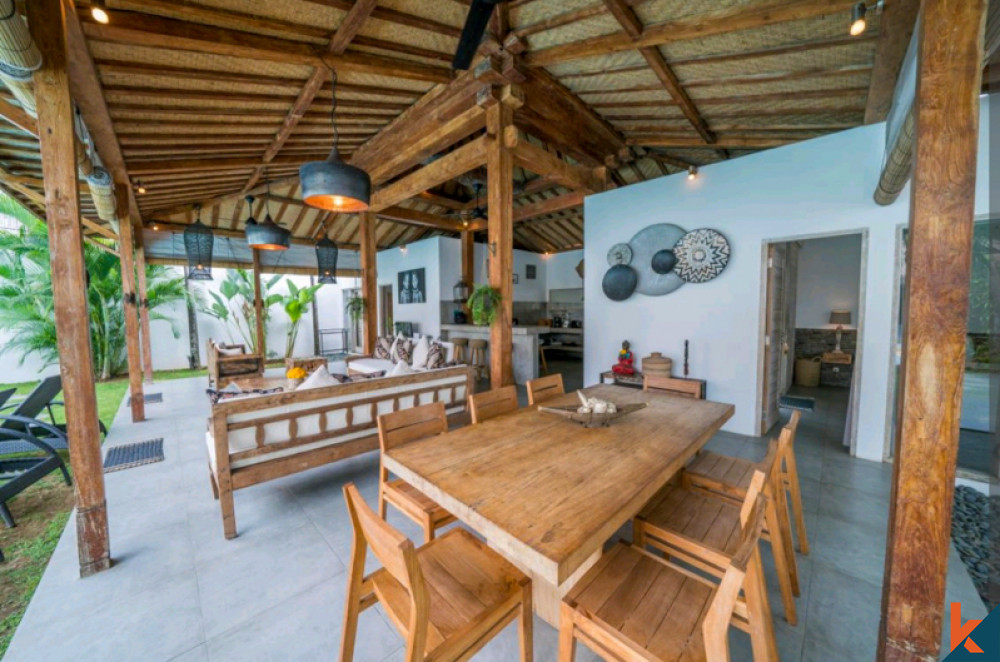 Idyllic Mix Modern Joglo Villa for Lease in Seminyak