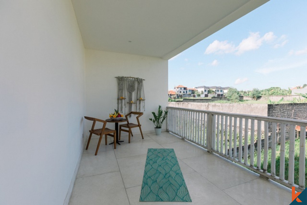 Gorgeous 3 Bedroom in Kerobokan Free View of Lush Ricefield for Sale