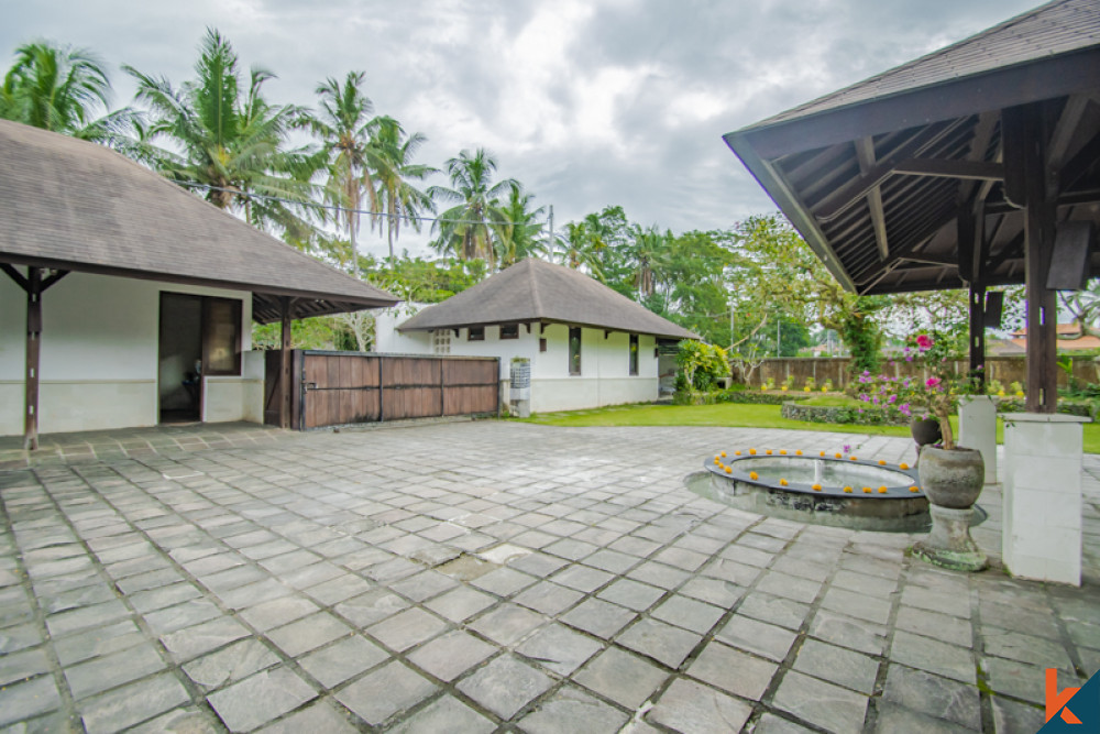 Magnifique 3 Chambres d'immeuble avec une vue imprenable à vendre à Ubud