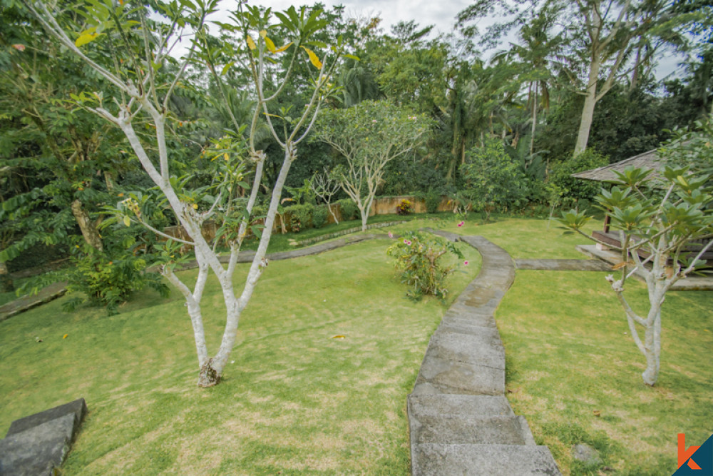Magnificent 3 Kamar Tidur Freehold Real Estate Dengan Amazing Views Dijual di Ubud