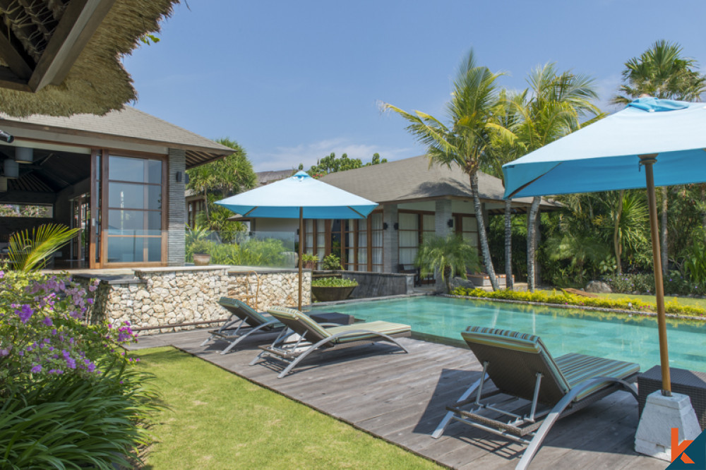 Luxury Villa With Sensational Ocean Views for Sale in Pecatu