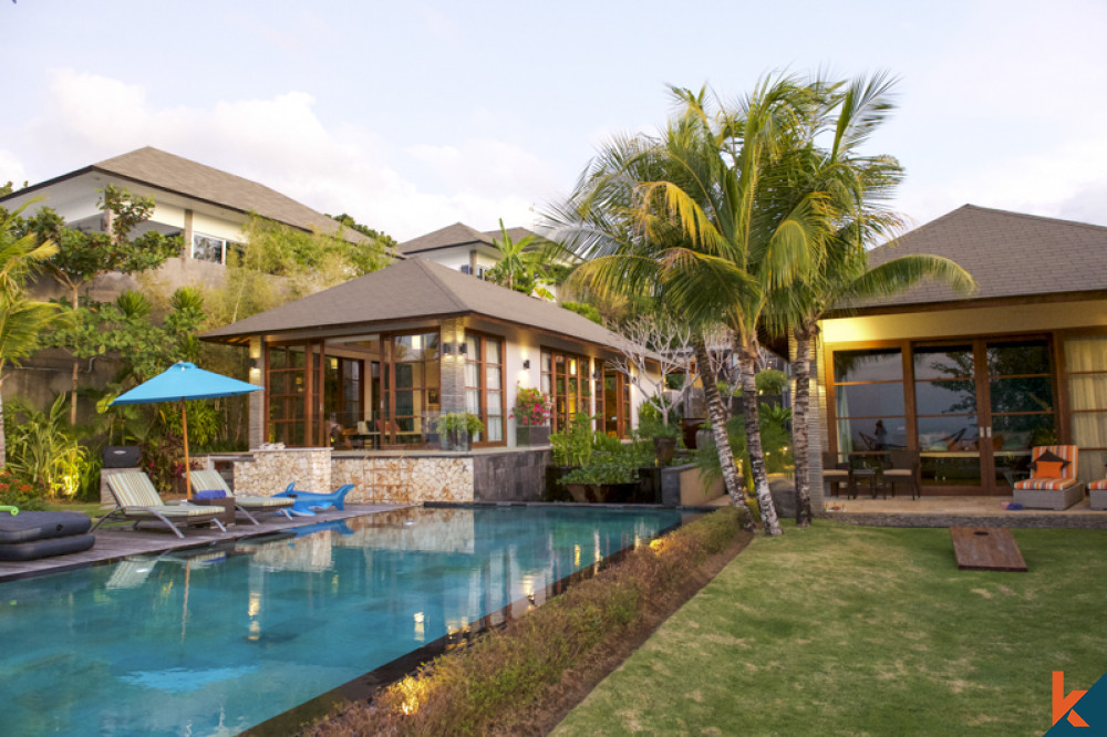 Luxury Villa With Sensational Ocean Views for Sale in Pecatu
