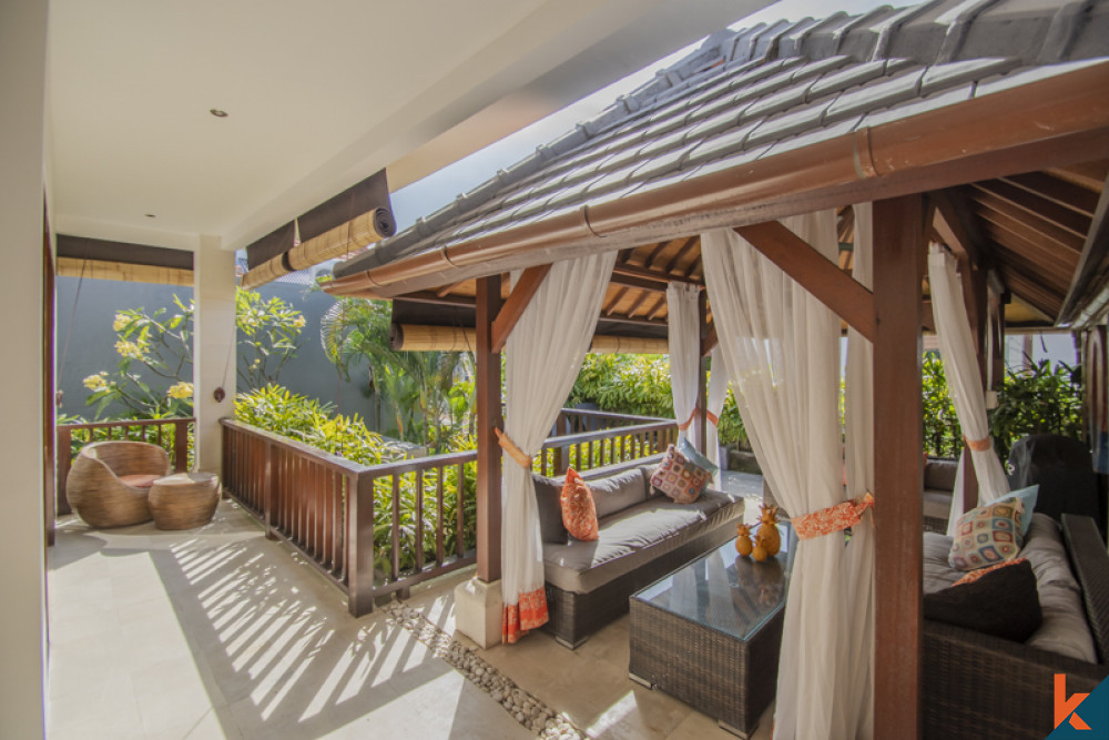 Élégante villa de deux chambres à vendre au coeur de Seminyak