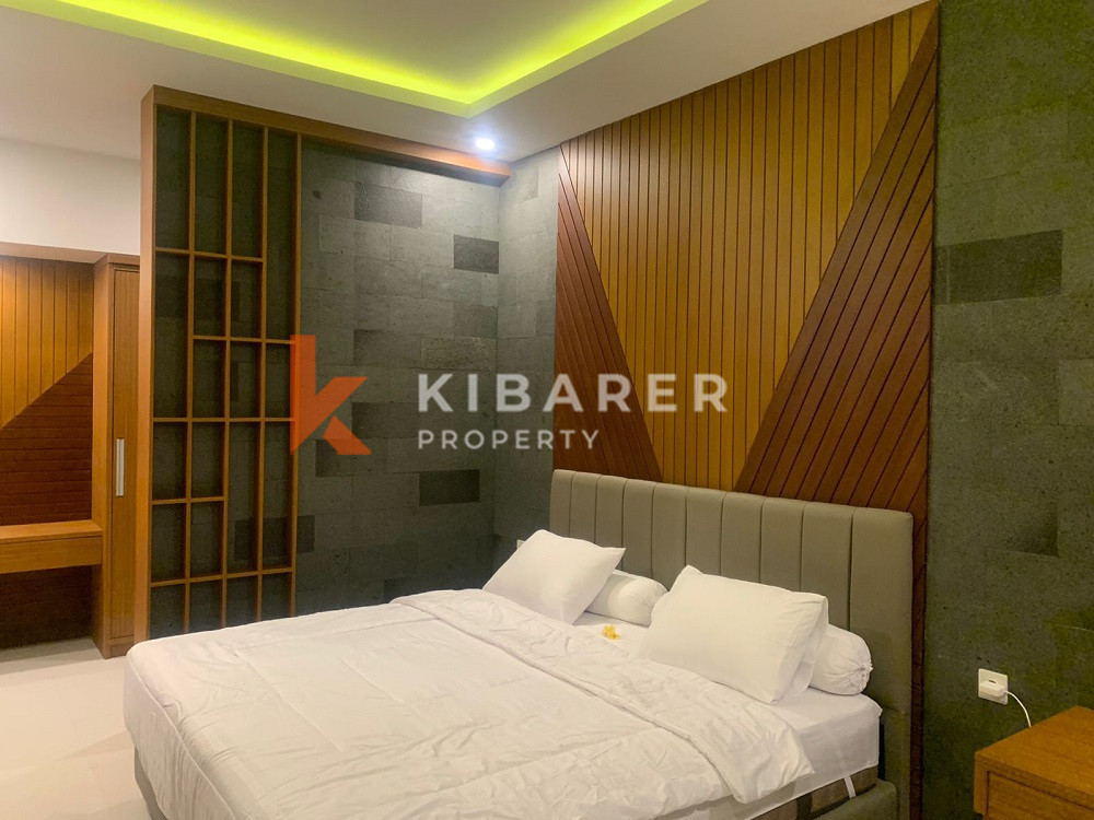 Vila Baru Tiga Kamar Tidur dekat dengan Pantai Kedungu