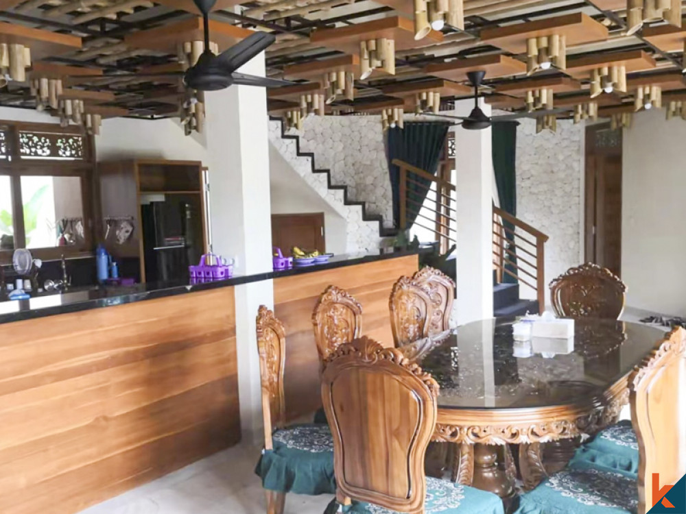 Villa Hak Milik Tradisional Unik Dijual di Singaraja