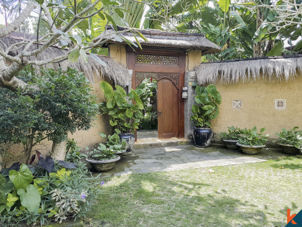 Disewakan Tropical Estate Dekat Pantai di Batu Belig