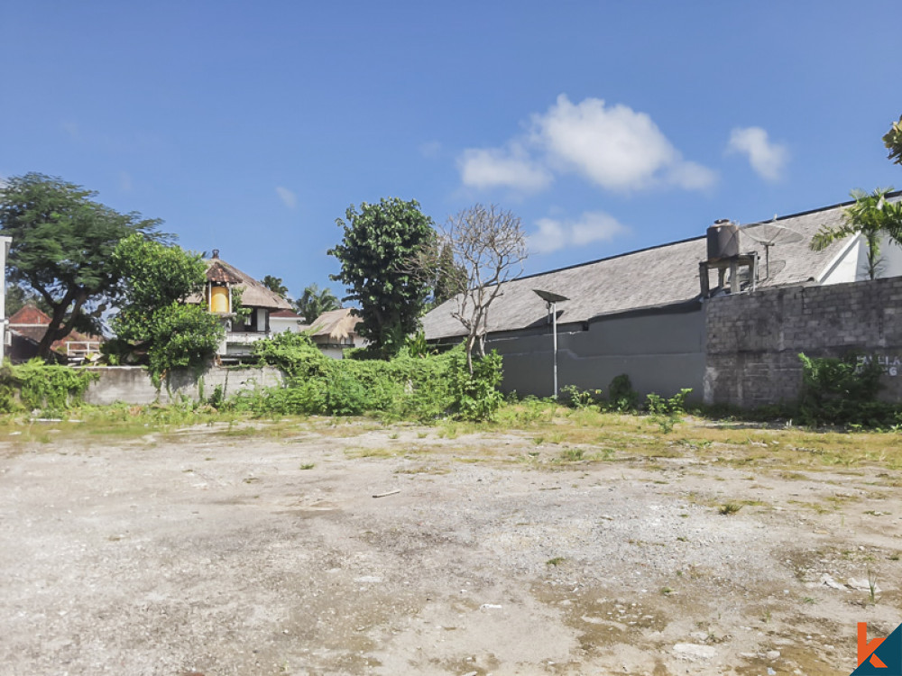 Ideal 10 are plot of land for lease in center Seminyak