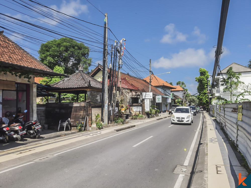 Ideal 10 are plot of land for lease in center Seminyak