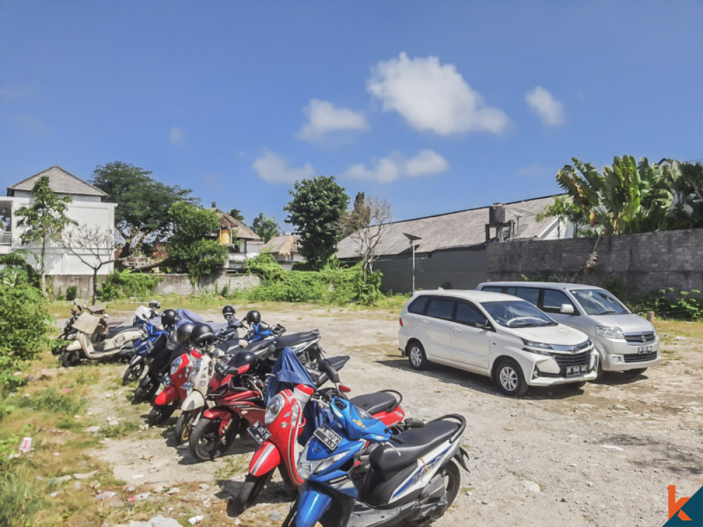 Ideal 10 are plot of land for lease in center Seminyak