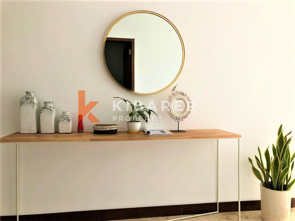 Vila Hidup Tertutup Empat Kamar Tidur Di Lokasi Utama Di Berawa