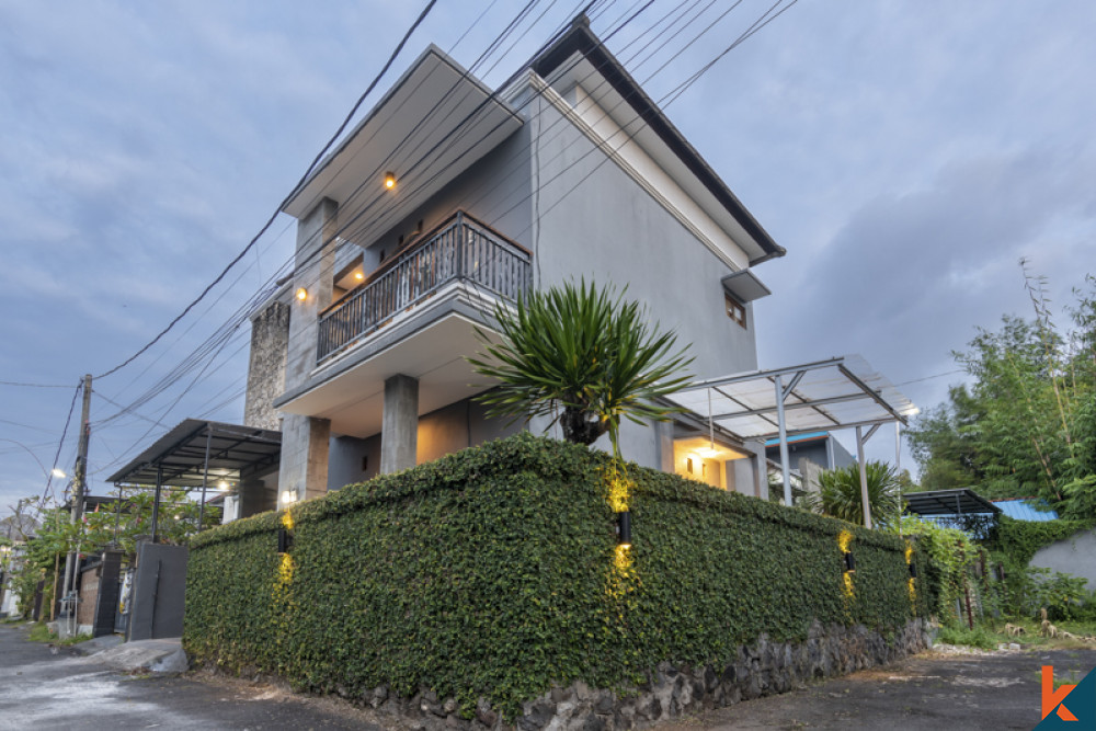 Beautiful Three Bedrooms Minimalist Villa for Sale in Jimbaran