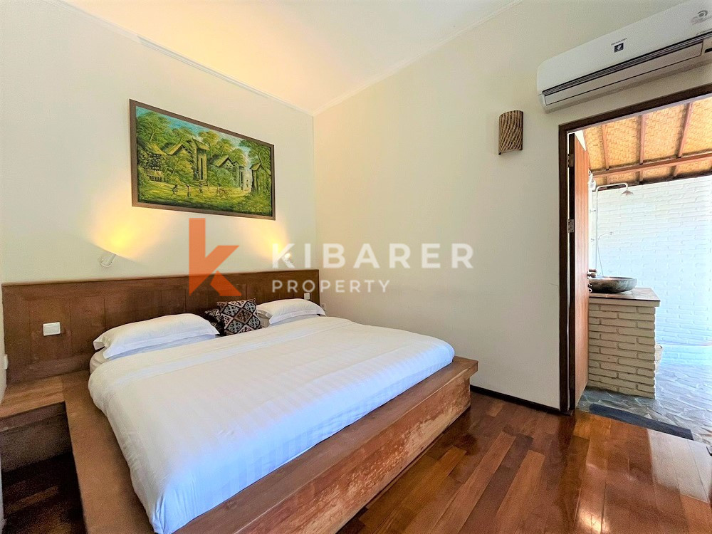 beautiful four bedroom enclosed living villa in center area of berawa canggu