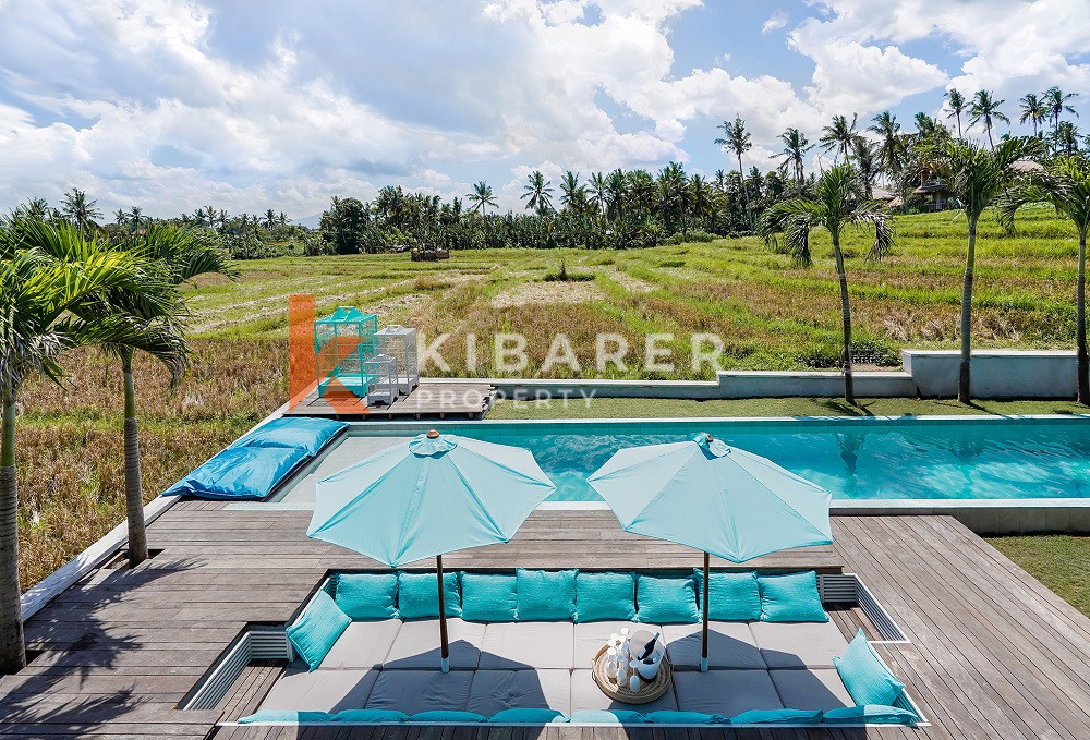 Luxe ultime et design spectaculaire Villa de cinq chambres avec vue panoramique sur les rizières à Tabanan