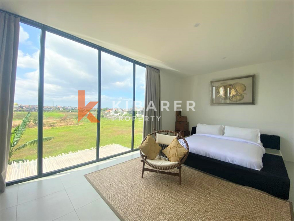 Modern Four Bedroom Villa with Enclosed Living In The Heart of Canggu