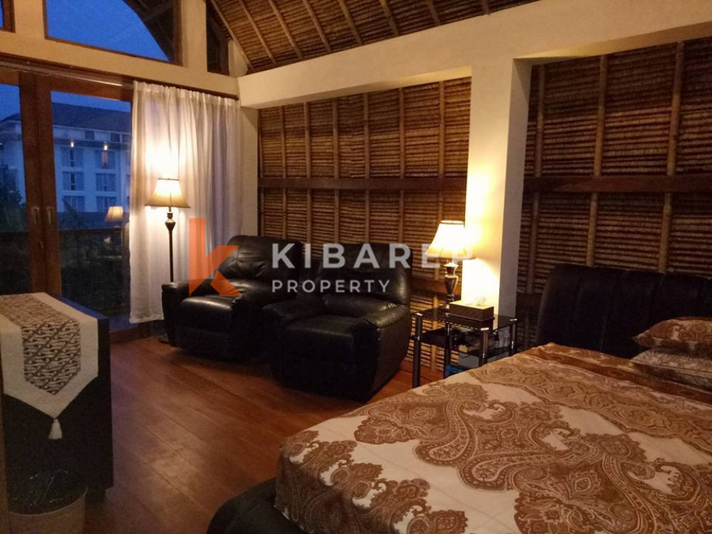 Luxurious Five Bedrooms Freehold Villa for Sale in Canggu