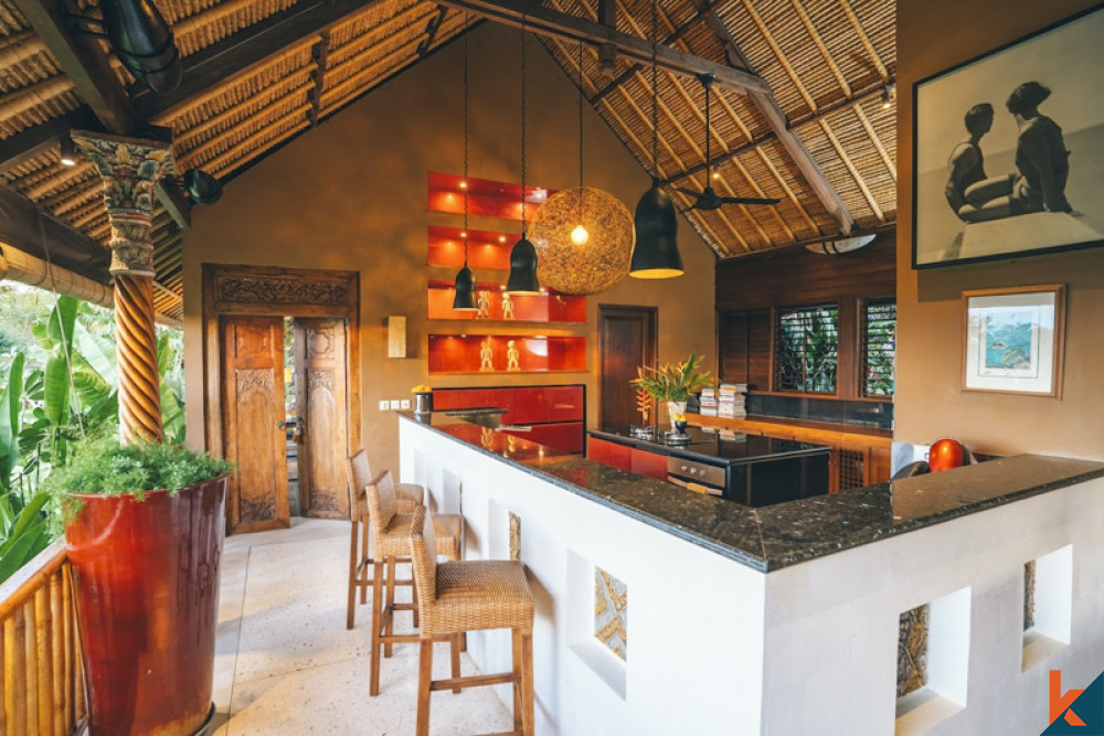 Stylish Traditional Freehold Villa for Sale in Uluwatu