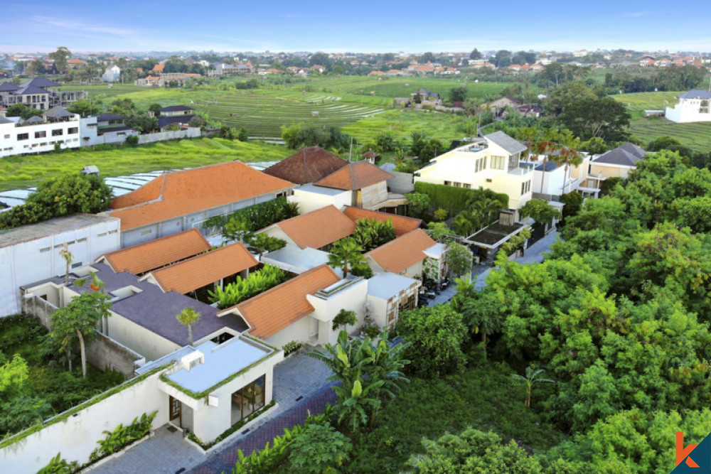 Luxurious Five Bedrooms Freehold Villa for Sale in Canggu